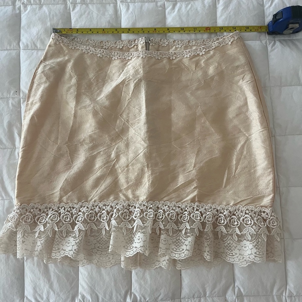 Elegant Cream Lace Trim Skirt